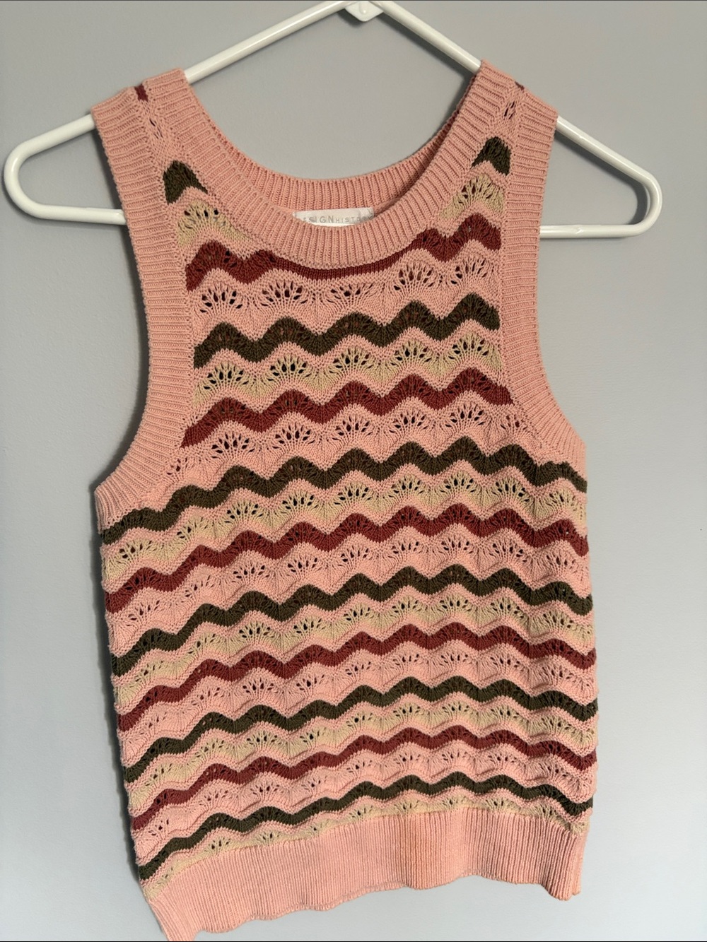 Design History Pink Knit Sleeveless Tank with Olive Wave Trim